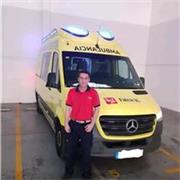 Soy DUE de ambulància .También soy periodista podéis buscar remember hits Oscar Perez. Presencial O online